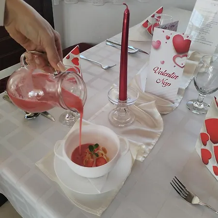 Kemence Csarda Es Szalloda 3*