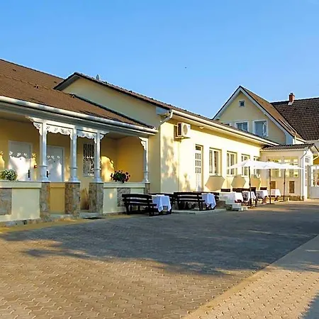 Kemence Csarda Es Szalloda Hotel
