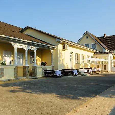 Kemence Csarda Es Szalloda Hotel