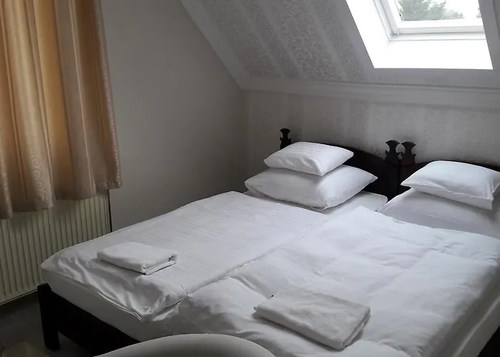 Ξενοδοχείο Kemence Csarda Es Szalloda 3*