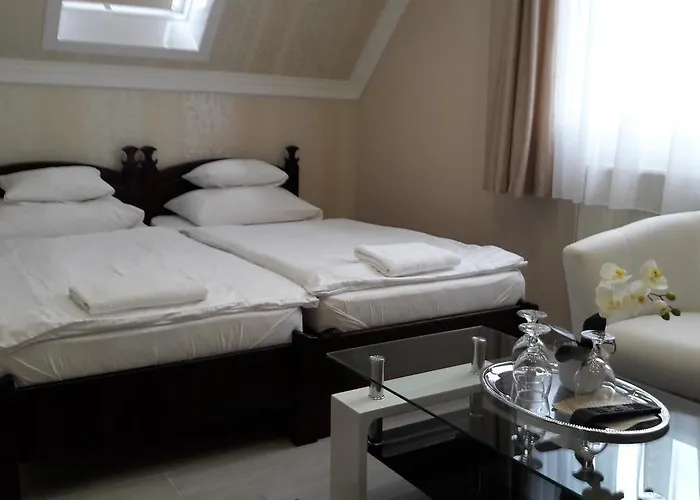 Ξενοδοχείο Kemence Csarda Es Szalloda 3*